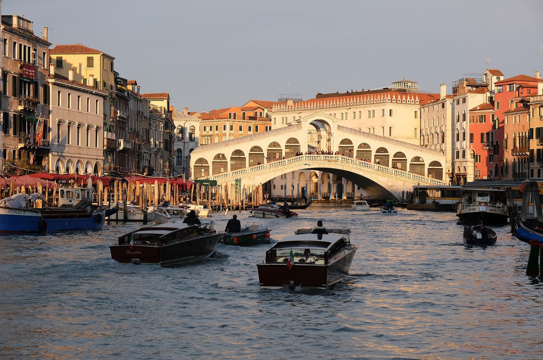 Il Ponte di Rialto, cerniera tra San Marco e San Polo